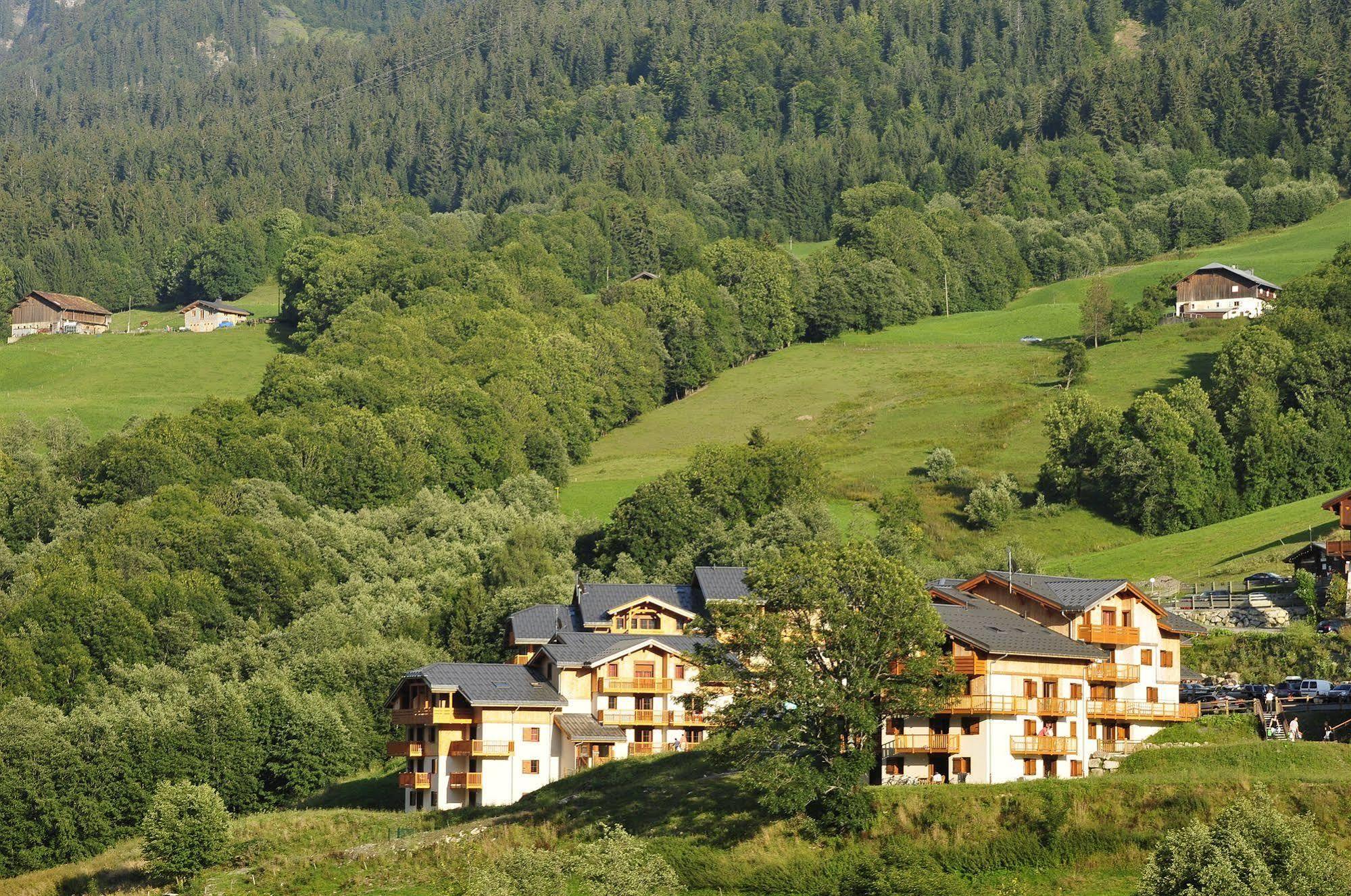 Residence Nemea Les Chalets Des Evettes Флюме Екстериор снимка